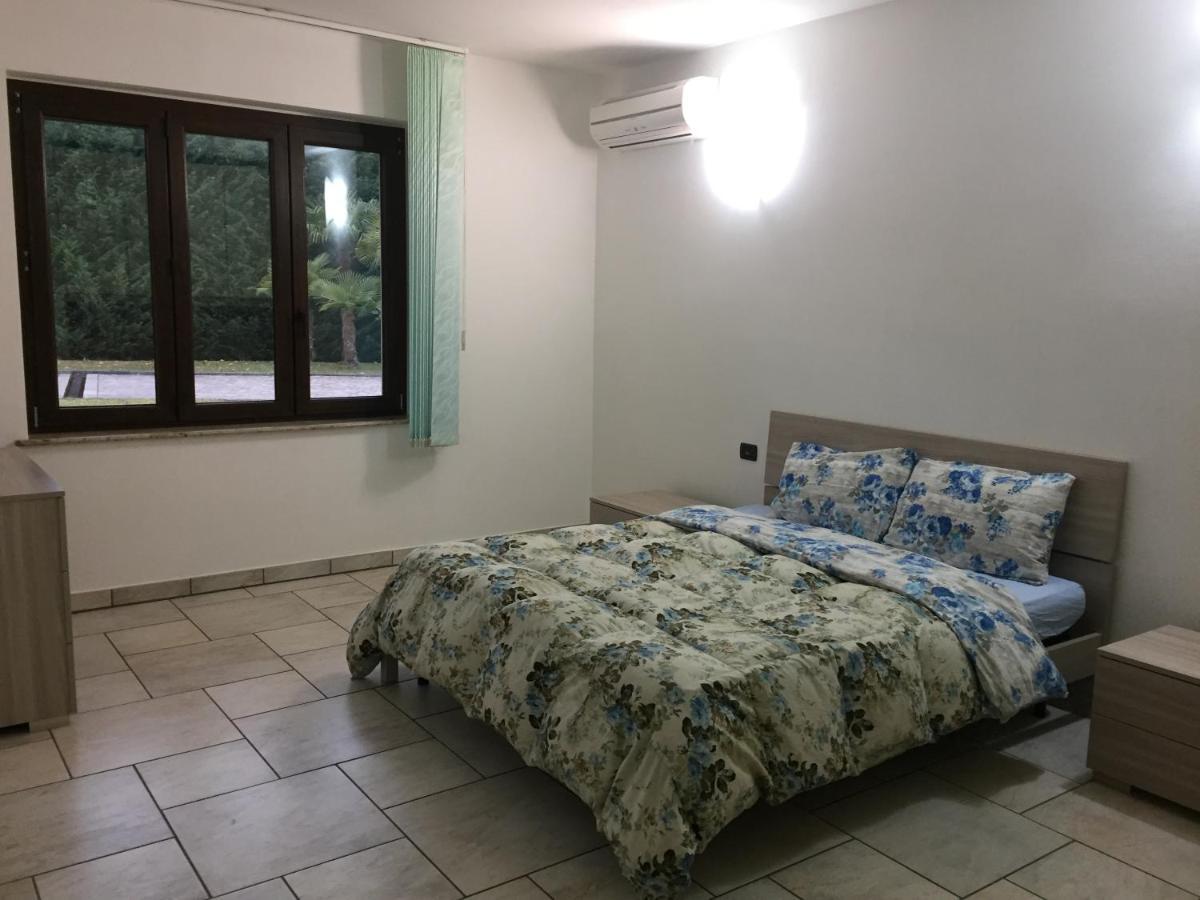 Villa Althea Ronago Экстерьер фото