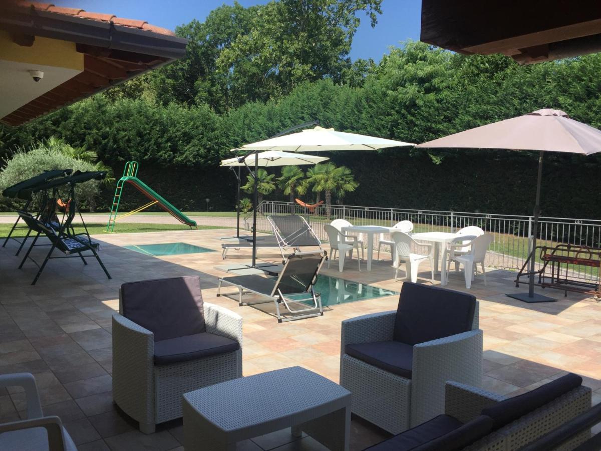 Villa Althea Ronago Экстерьер фото